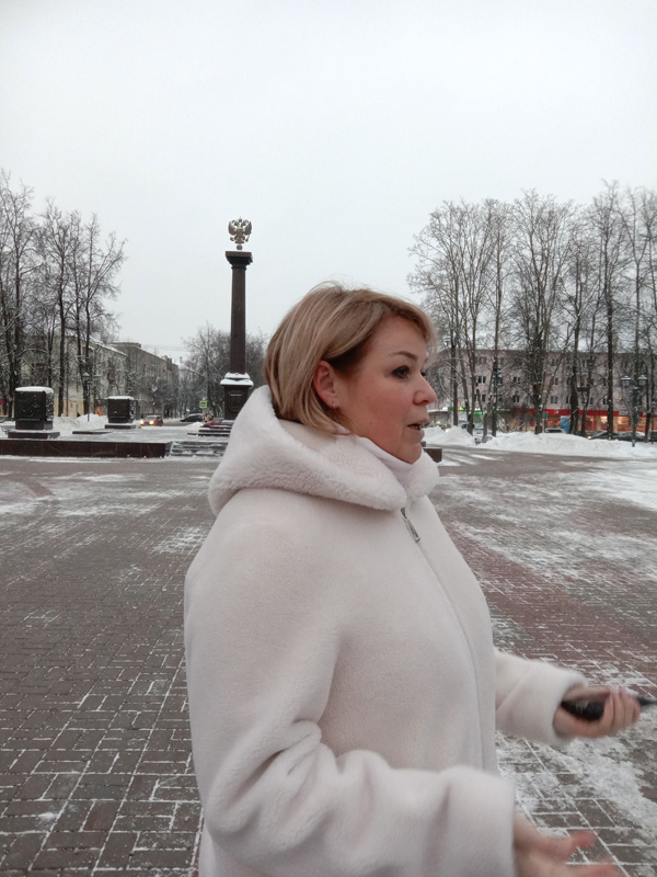 Ольга Родионова в сквере Воинской Славы
