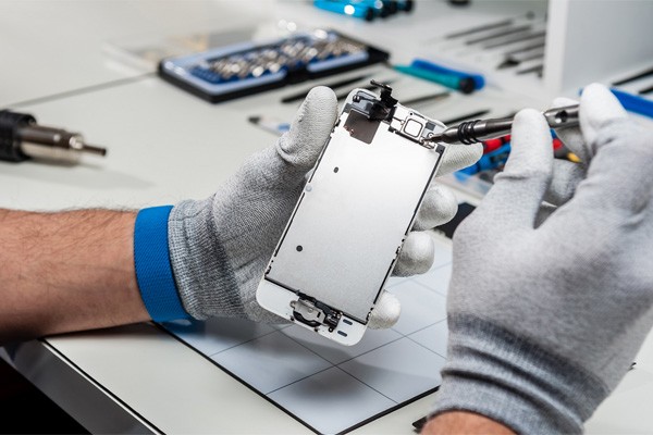 Сервисный мор: в России закрываются авторизованные центры Apple
