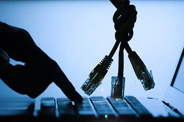 Хинштейн исключил «интернет по паспорту» в обозримом будущем