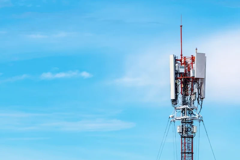 Продавать или не продавать: телеком-операторы разошлись во мнении, что делать с башнями