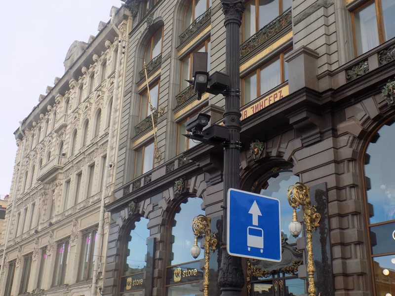 Как работают камеры наблюдения на Невском проспекте