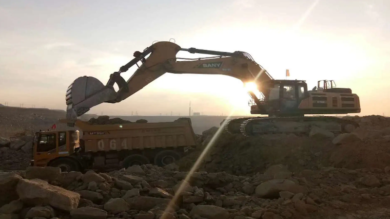 Почему большие экскаваторы необходимы для современных горнодобывающих проектов Почему большие экскаваторы необходимы для современных горнодобывающих проектов