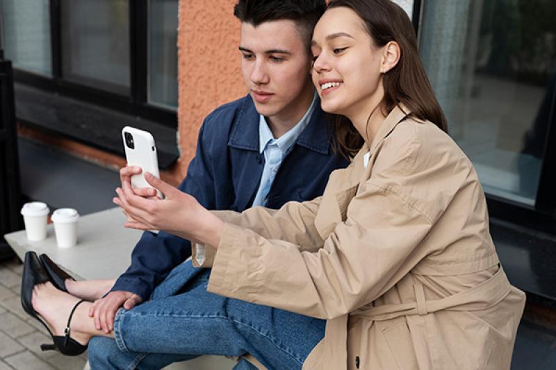 Петербургские зумеры предпочитают ретро-смартфоны