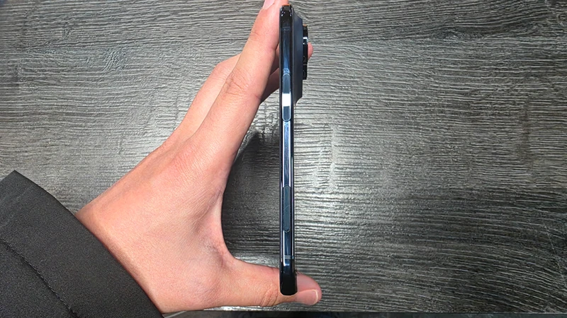 Боковая панель с Touch ID на iPhone Duo